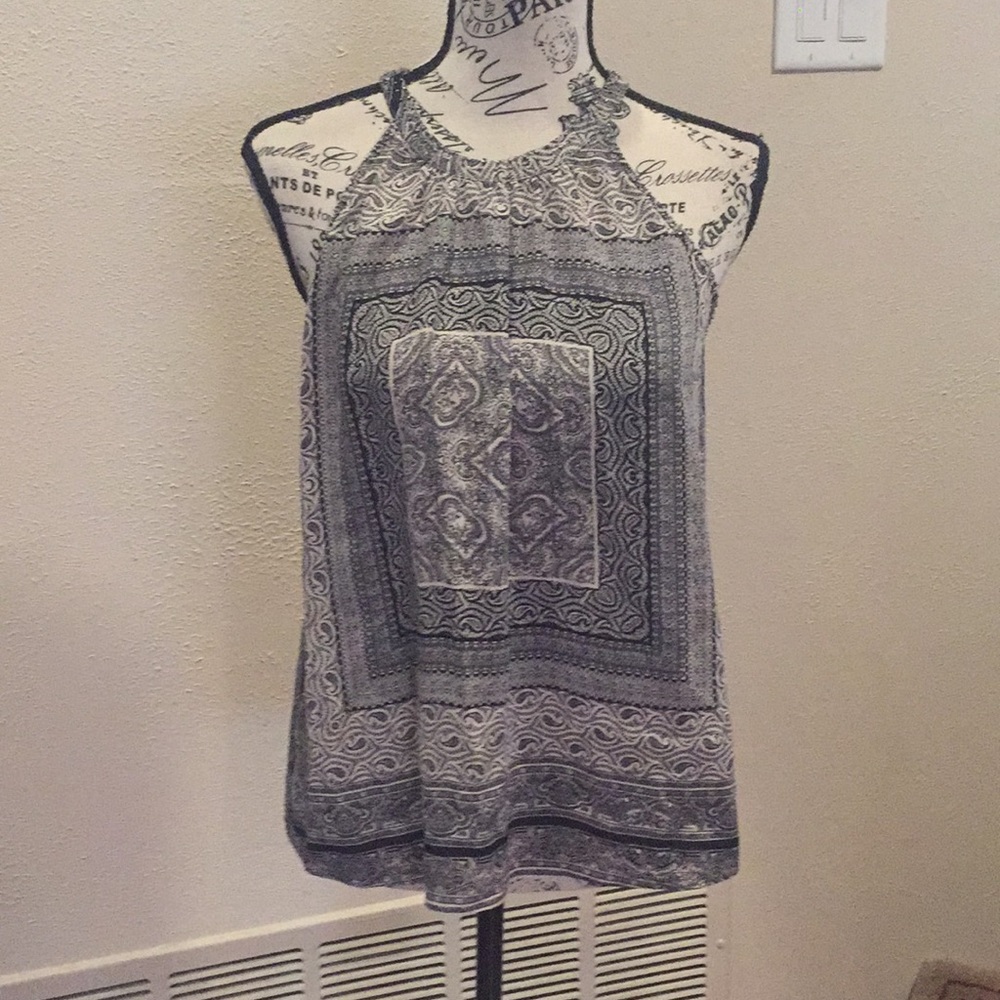 Hawthorn boho tank with beaded neck size small